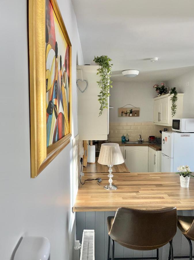 Trinity Apartments Four 1-Bedroom Apts Waterford City Centre Екстериор снимка