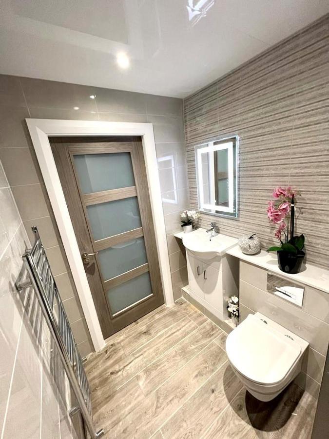 Trinity Apartments Four 1-Bedroom Apts Waterford City Centre Екстериор снимка